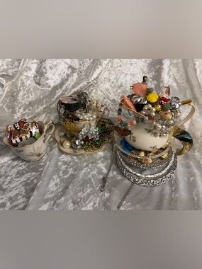 Vintage Assorted Costume Jewelry Lot with Pearls and Colorful Beads
